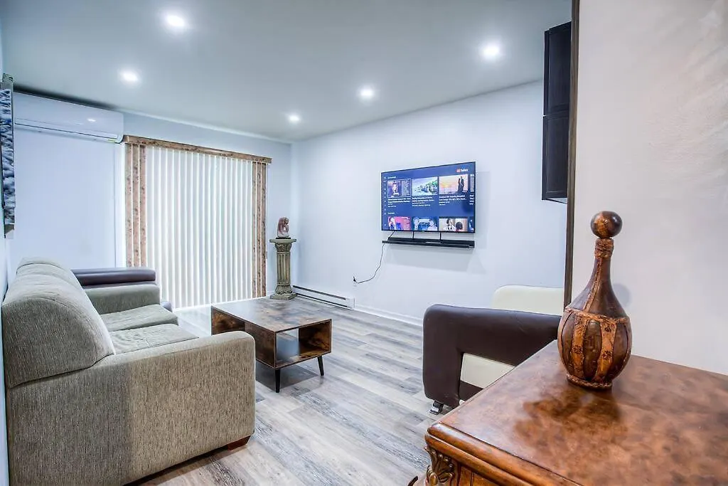 Luxury 4Br Duplex Apartment, Free Parking 蒙特利尔 0*,  加拿大